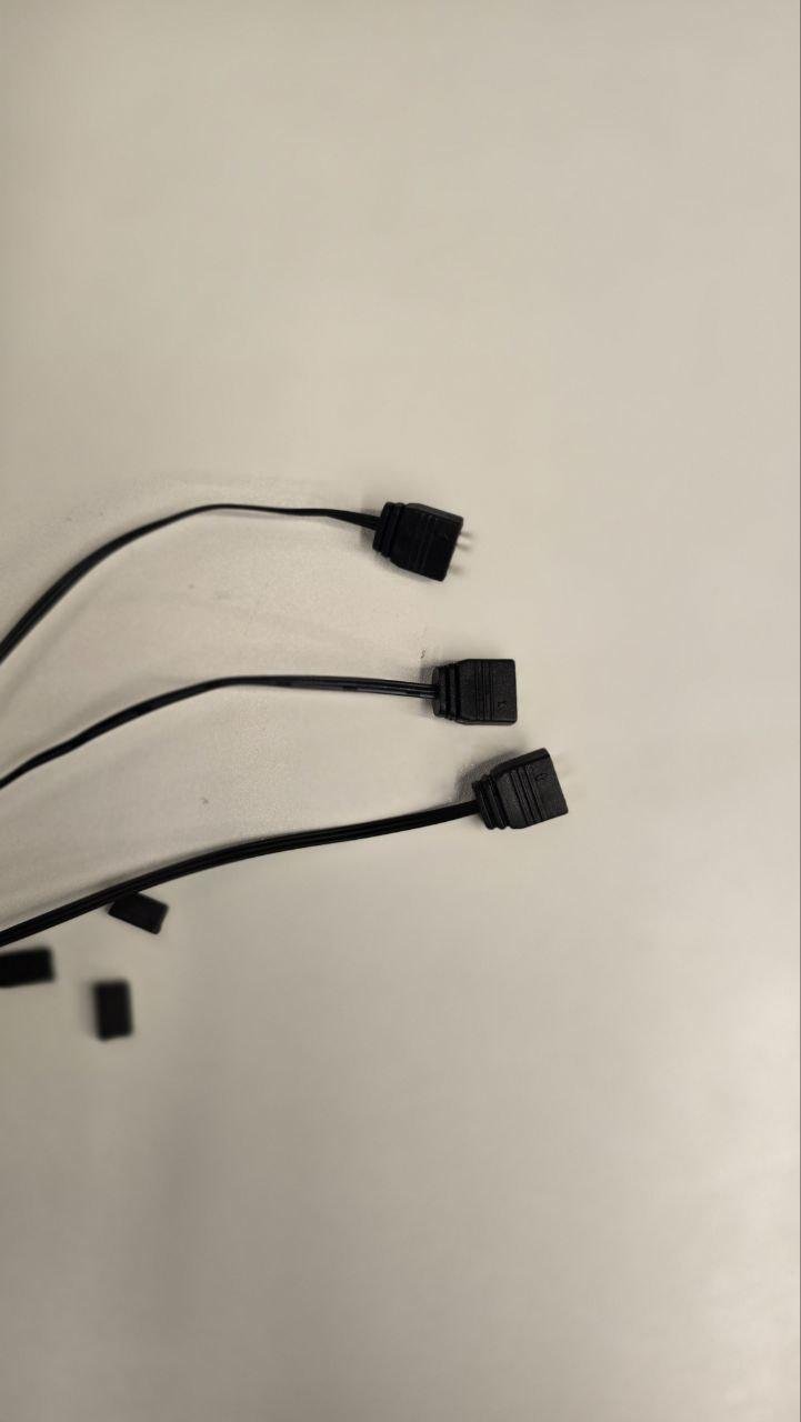 Splitter 3-Pin Addressable RGB (ARGB) 1 to 3 Splitter Cable